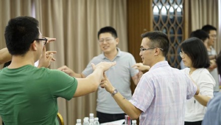  苏进为长亮科技中坚管理者领导力培训圆满结束