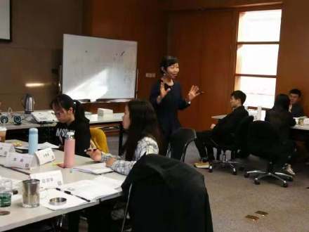 高子馨为中银提供《服务投诉》课程