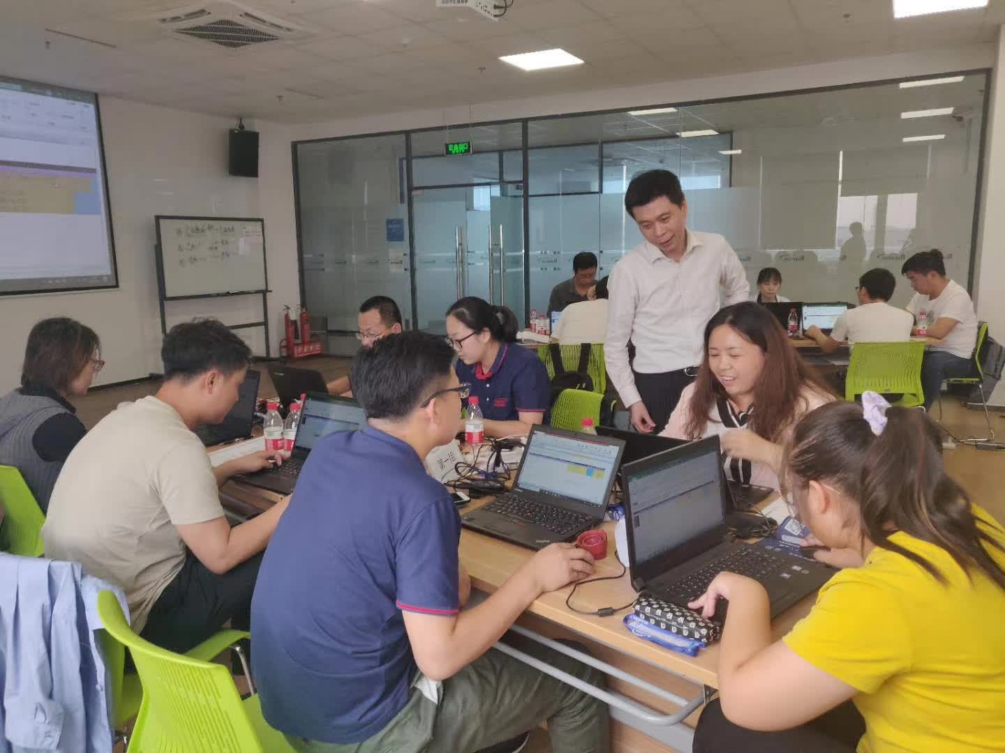 周刚为利安隆提供《EXCEL高效办公》第五期