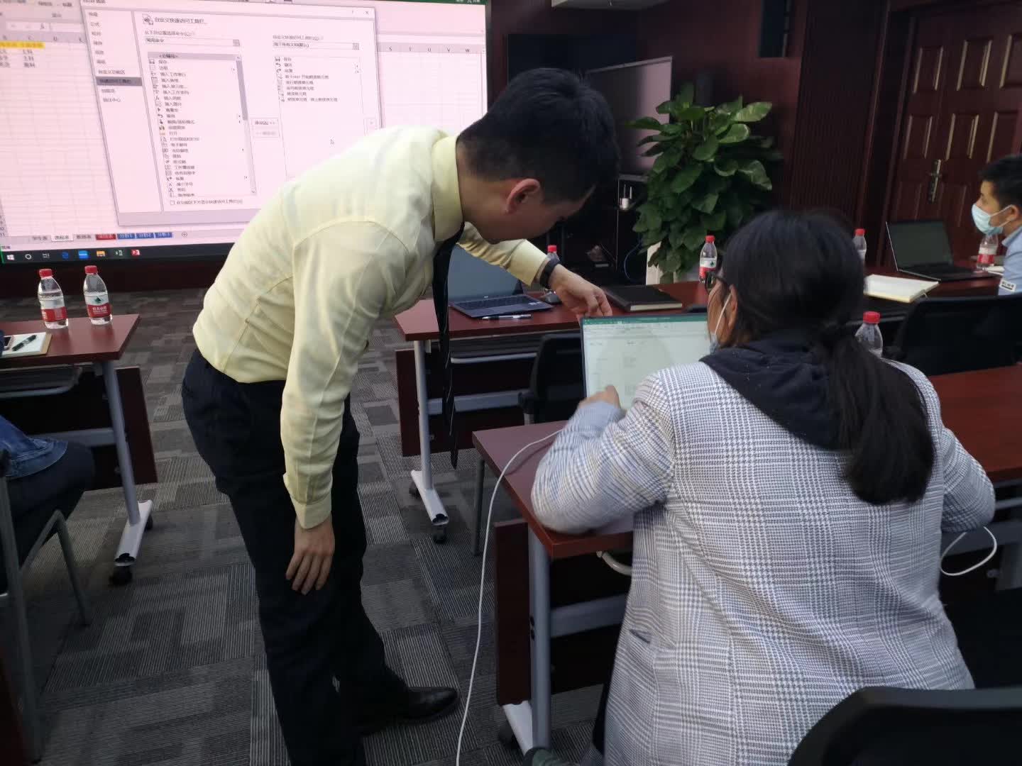 周刚为中核工程培训《EXCEL数据建模与商业智能》