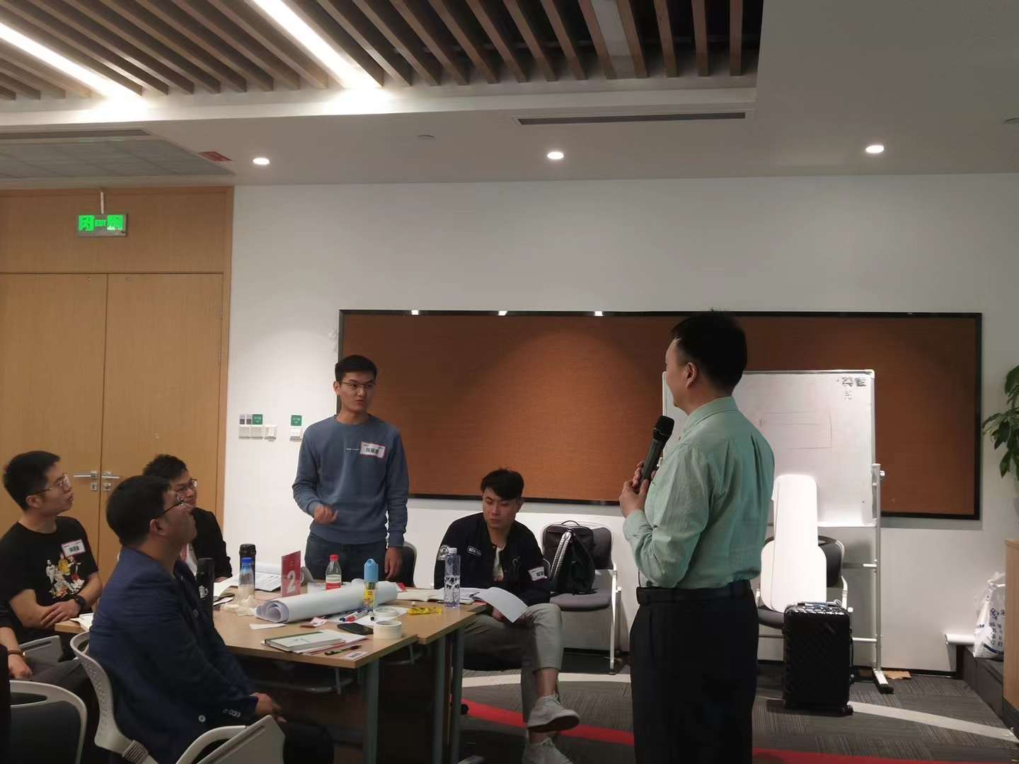 李成林为顾家家居讲《零售经营管理》课程