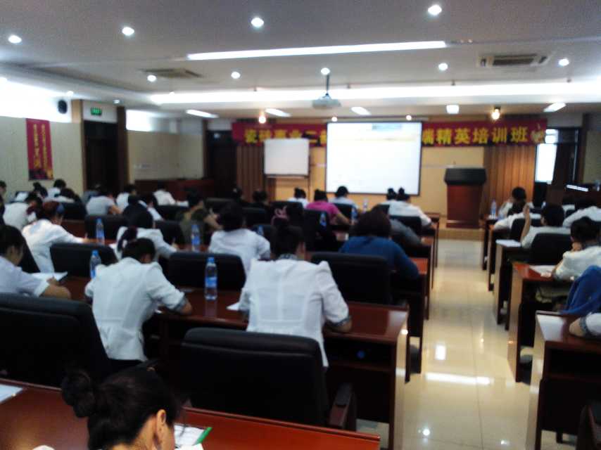 李成林为华耐集团分享《门店体验式销售》课程