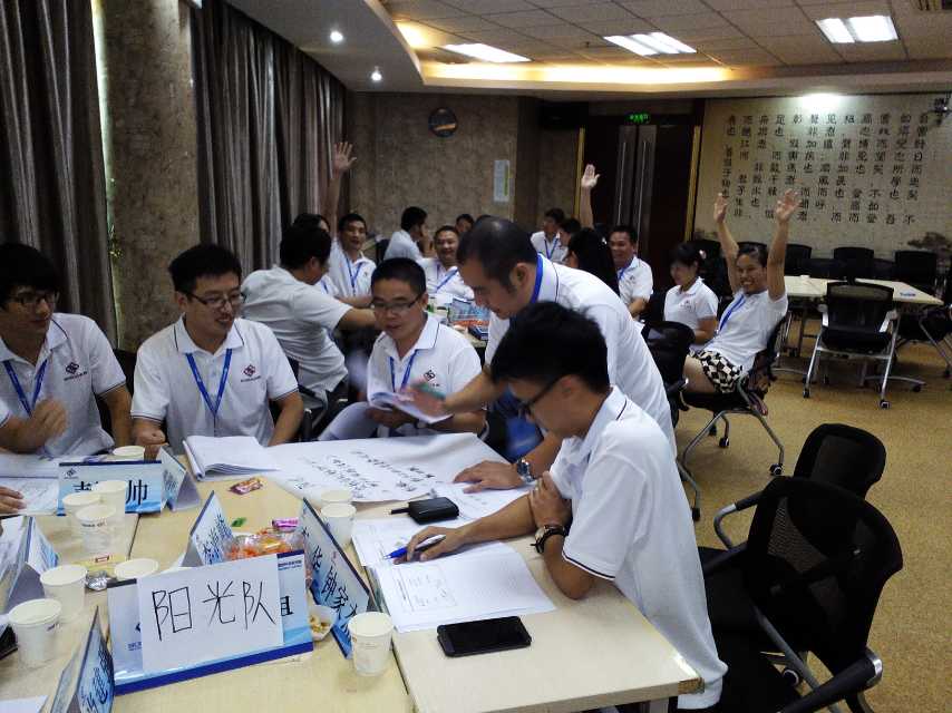 李成林为深圳清华研究生院分享课程