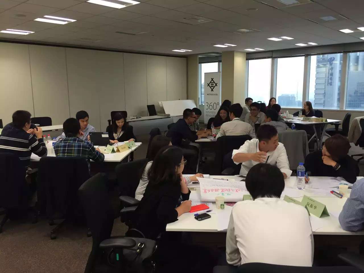 李成林为三井物产讲《市场营销》课程