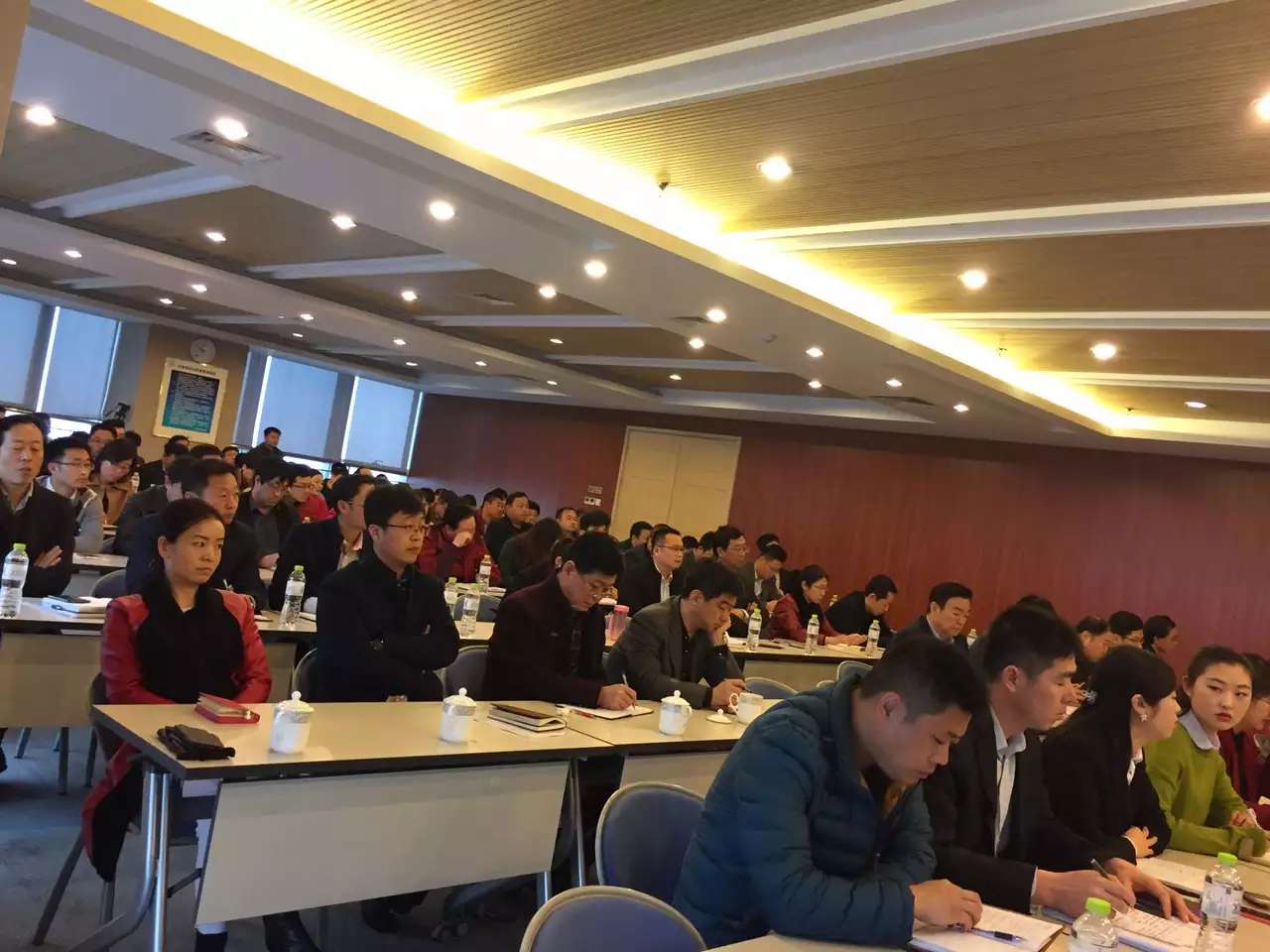 李成林给青岛康大集团讲《创新营销》课程