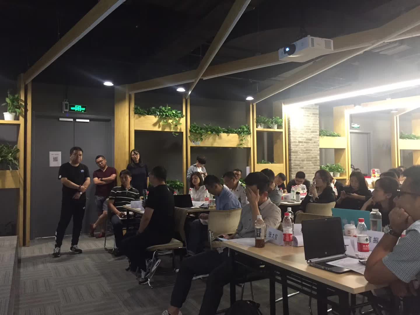 李成林给行圆汽车讲《销售提案与呈现》课程