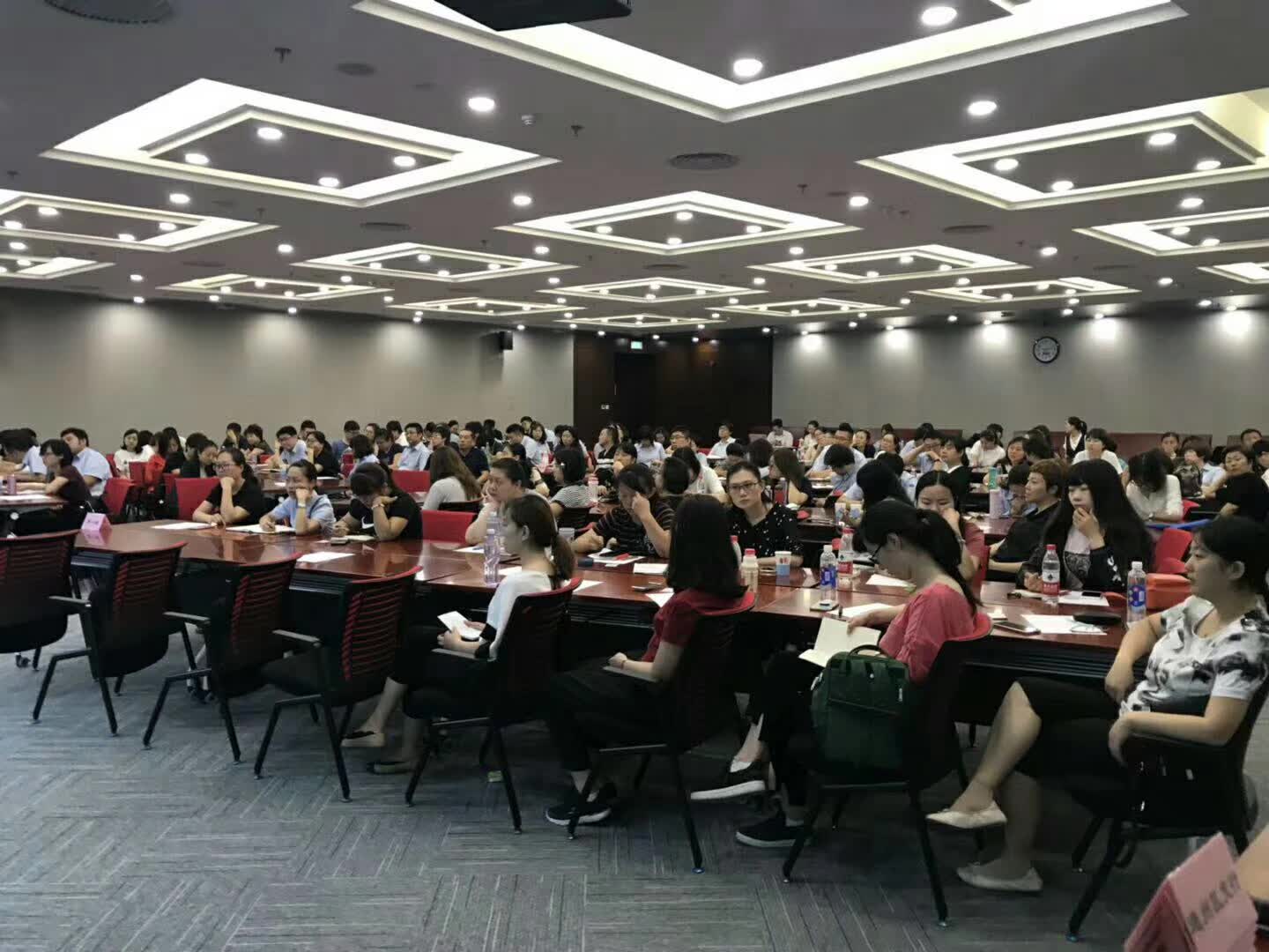 李成林给北京邮政储蓄银行讲营销活动的组织