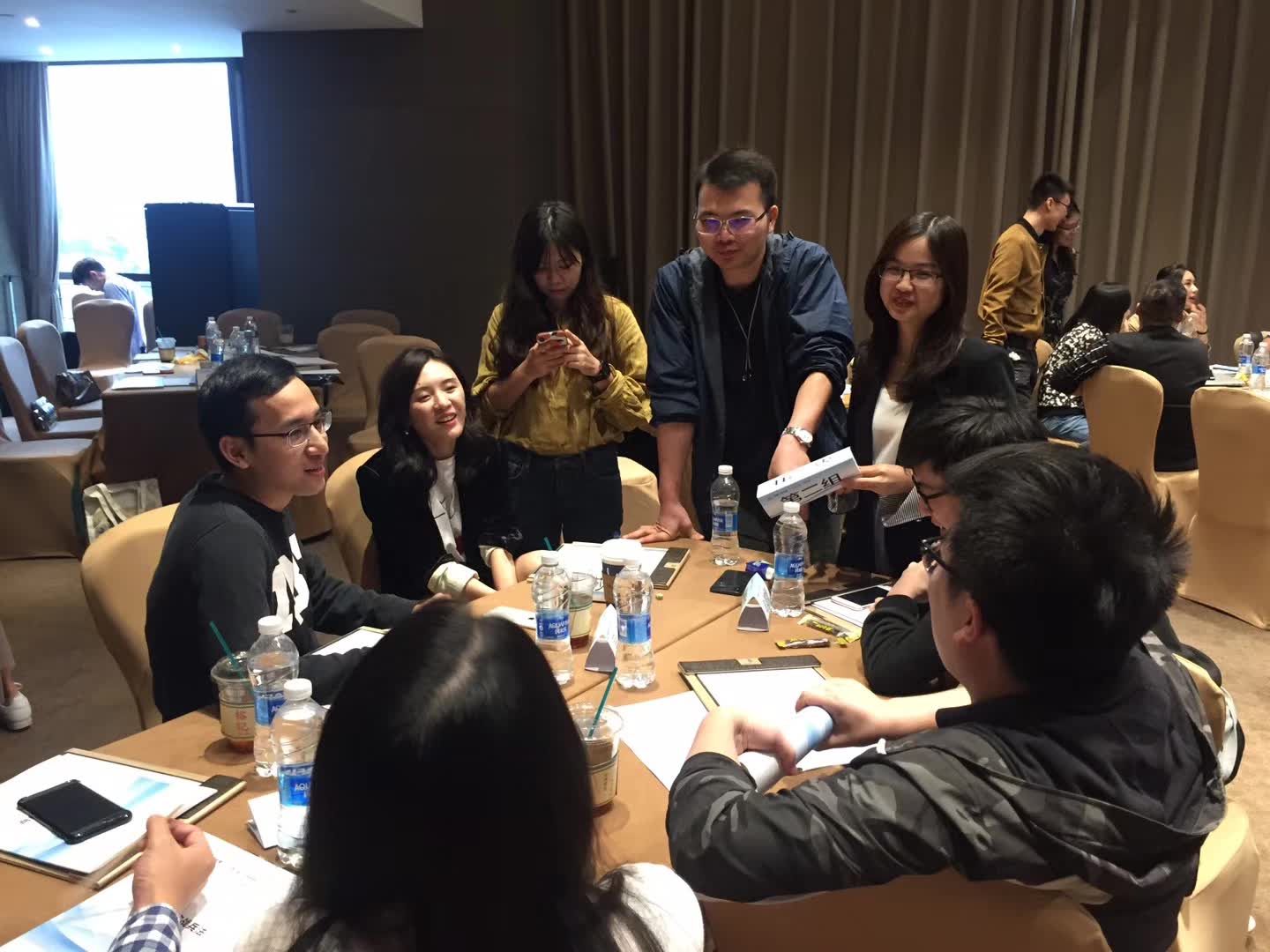 李成林给汽车之家进行第二期《商务谈判》课程