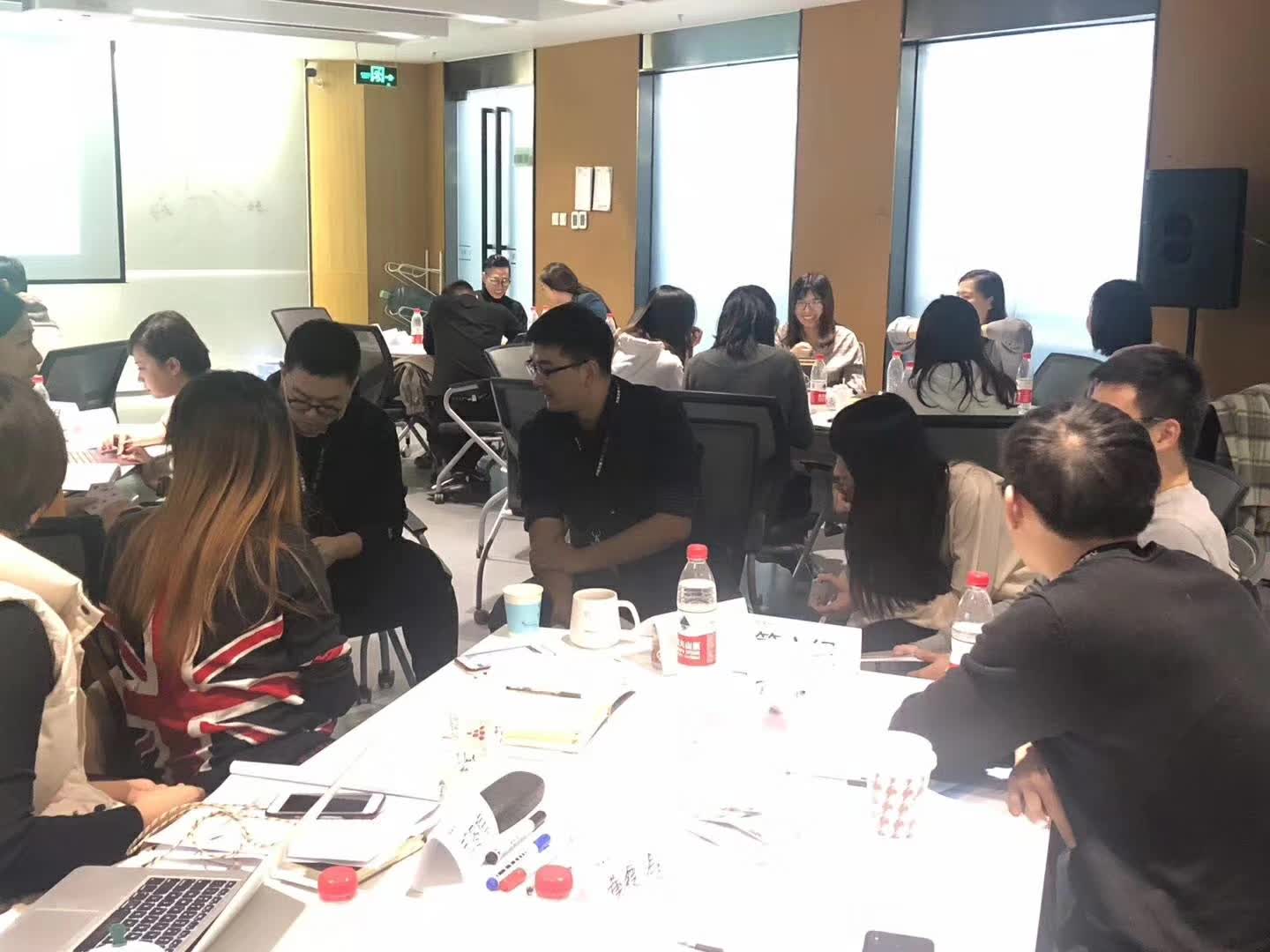 李成林给汽车之家讲第三期《商务谈判》课程