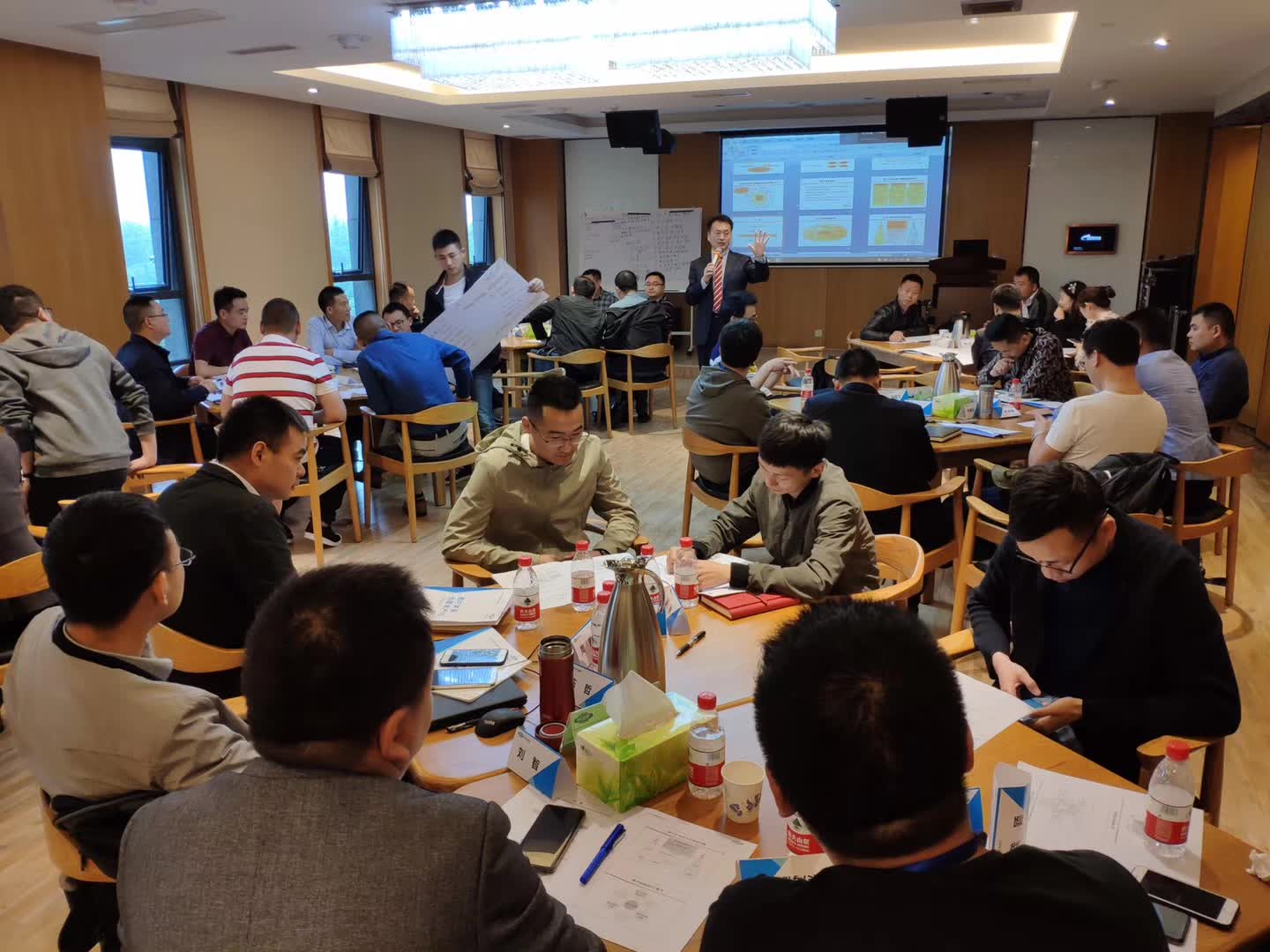 李成林给氢能源龙头企业-厚普股份讲《创新营销