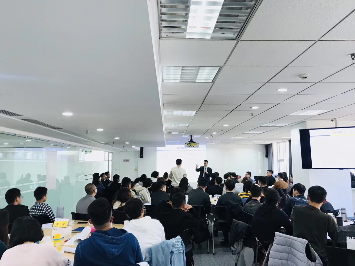 李成林给飞鹤讲第二期终端销售与渠道管理