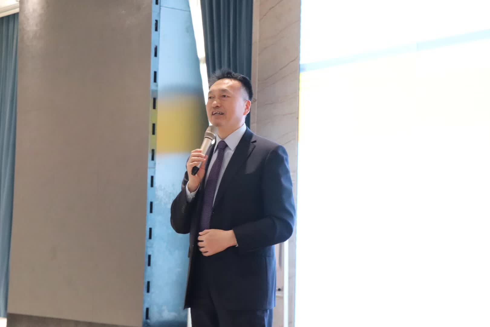 李成林给新疆海智讲《渠道创新》课程