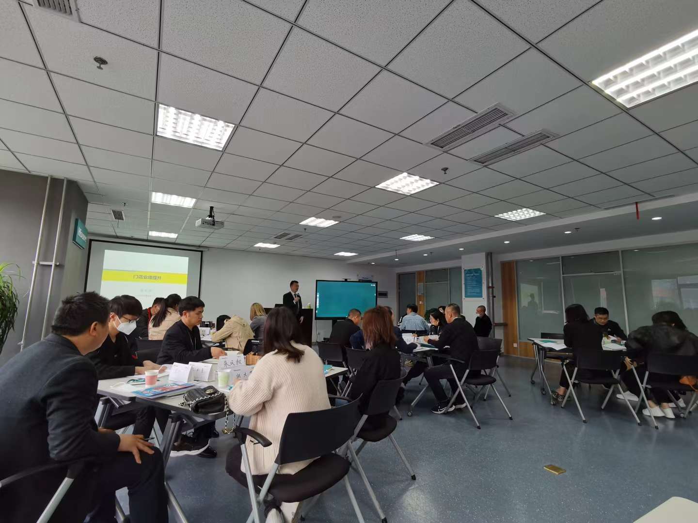 李成林给海信集团讲第三期《门店业绩提升》