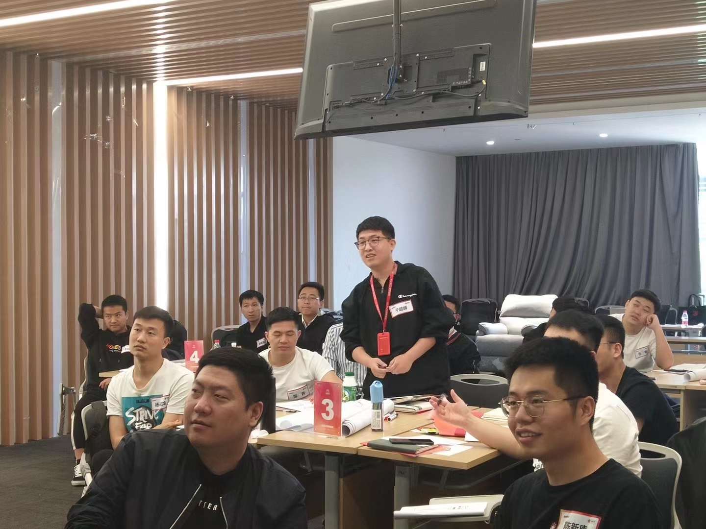 李成林给顾家家居讲《零售经营管理》课程