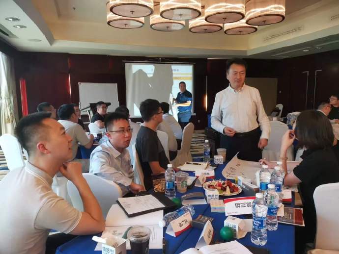 李成林给京东、新华三的朋友做B2B客户销售流程