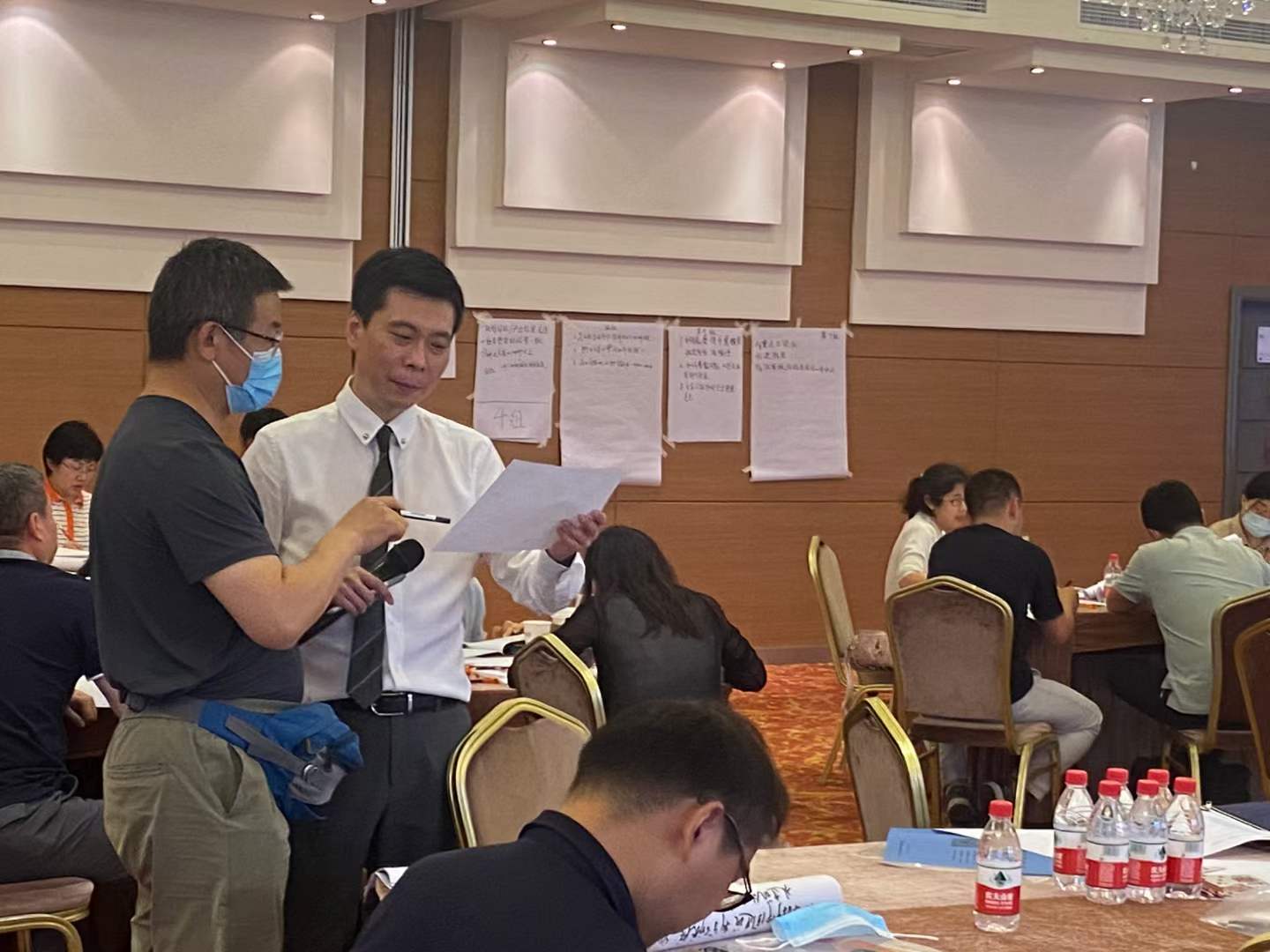 周刚在世纪名家讲堂举办公开课《汇报宝典》