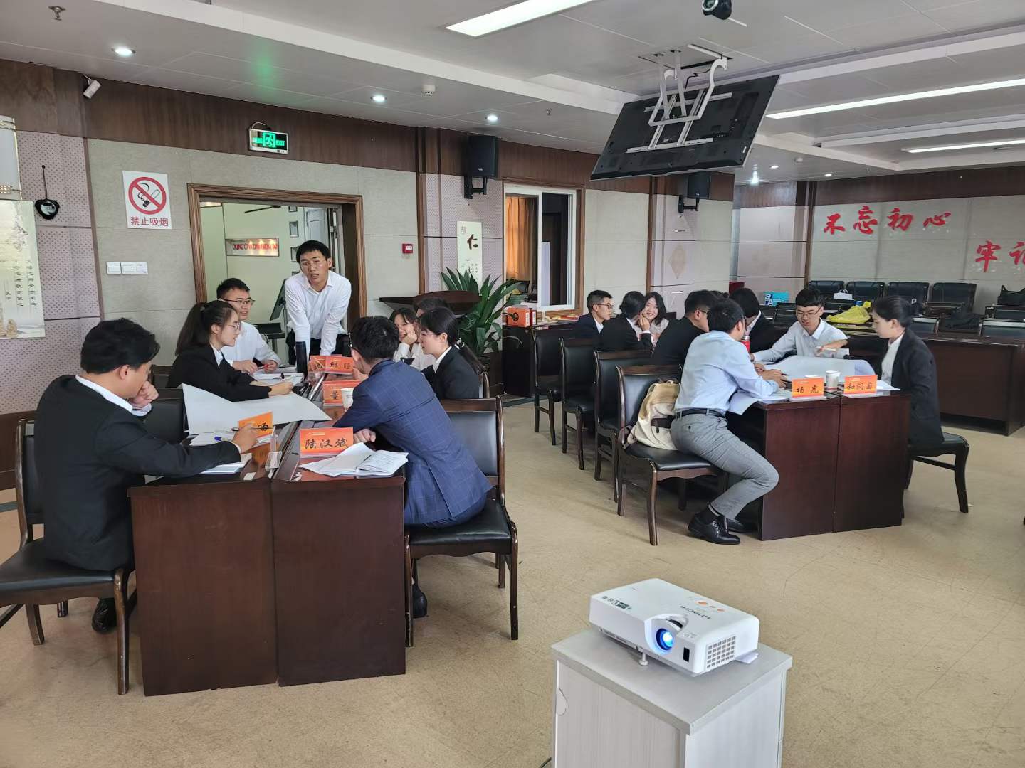 周刚为曲靖商业银行培训高效口头汇报与沟通