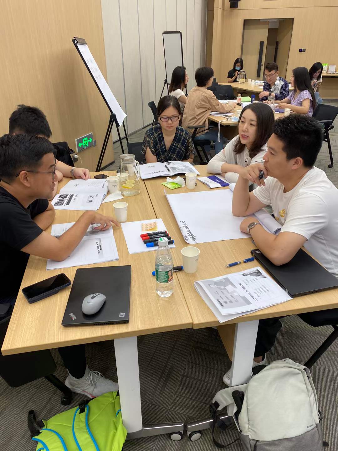 周刚为【龙湖地产】培训高级汇报技巧课程