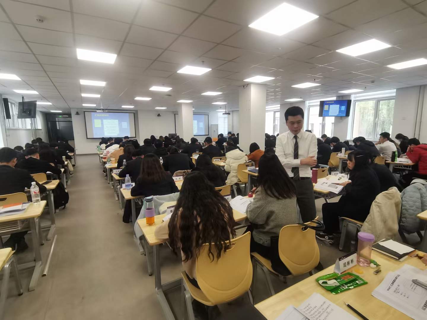 周刚为唐山银行培训第二期《汇报与协作沟通》