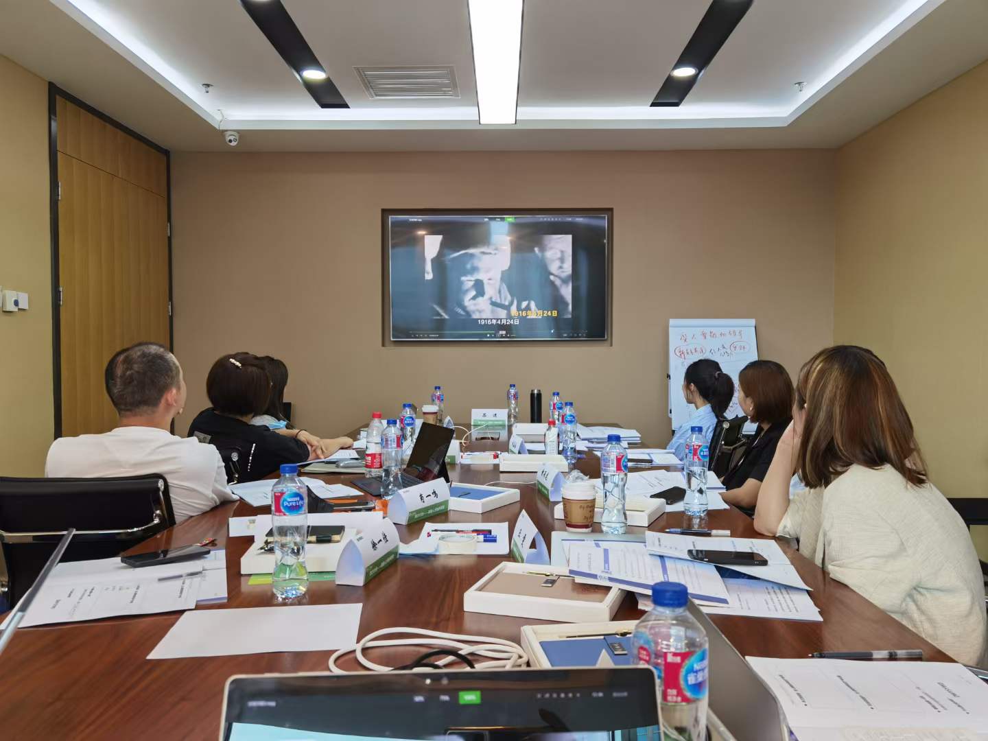 苏进为新东方前途出国开展领越领导力工作坊