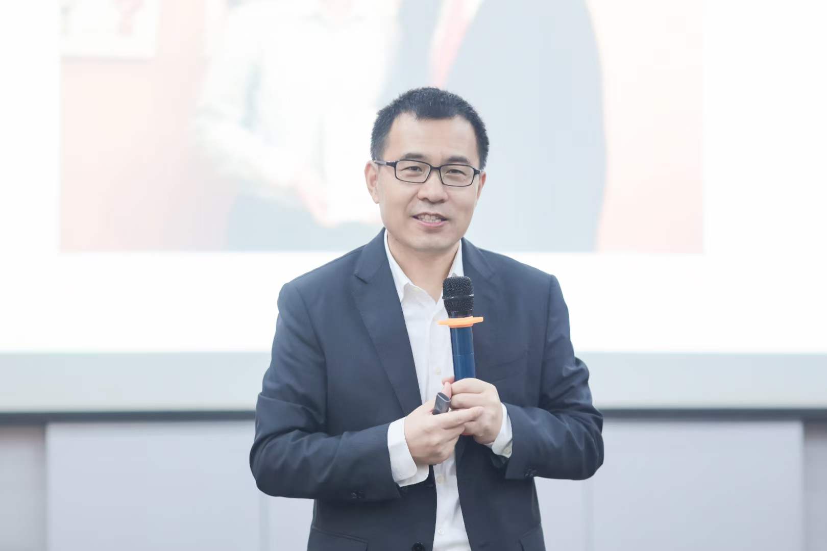 苏进为广东联通产业互联网开展管理者角色认知