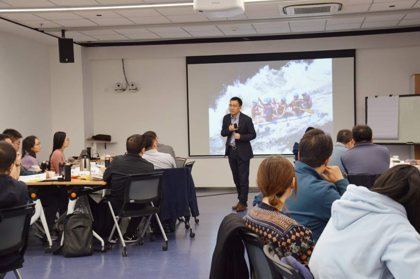 苏进为金风科技开展《管理者核心五任务》课程