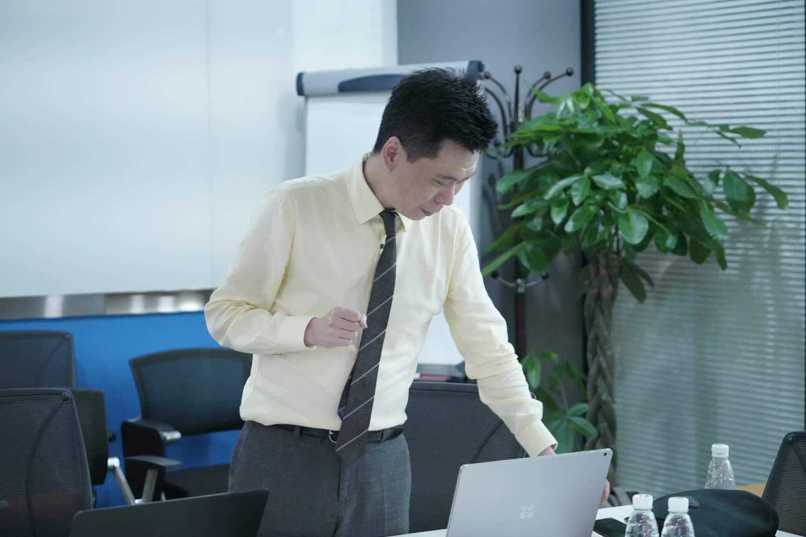 周刚为安联世合讲授《PPT与EXCEL高效工作技巧》