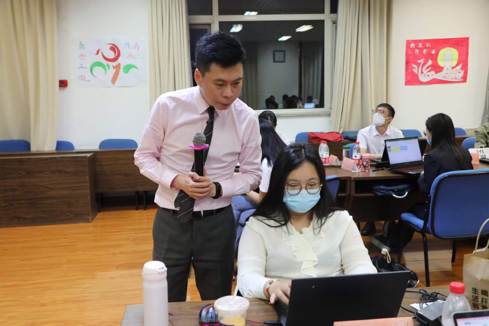 周刚为北京农商银行讲授《秒变EXCEL超人》课程