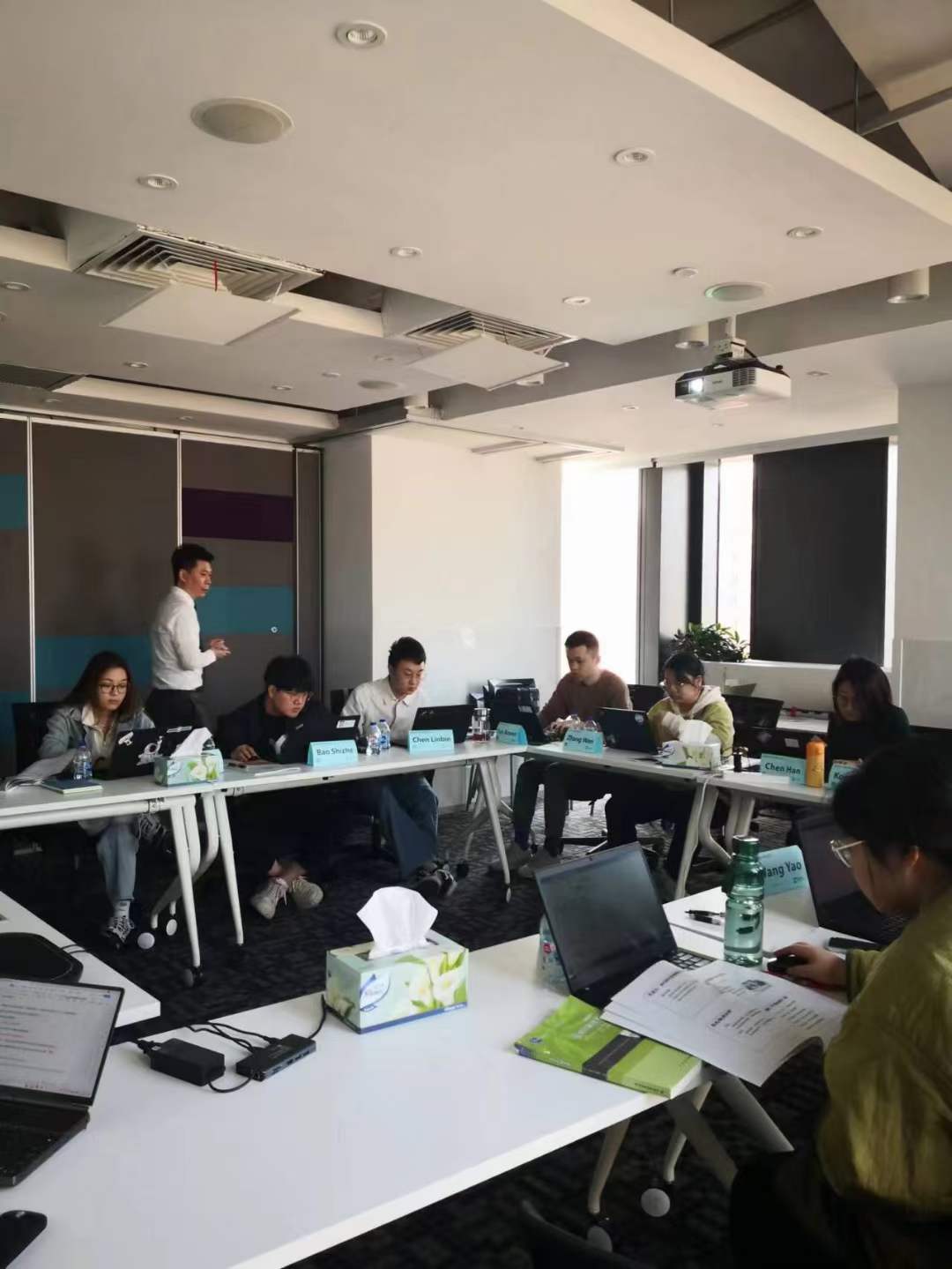 周刚为金佰利公司讲授《高效汇报与PPT设计》