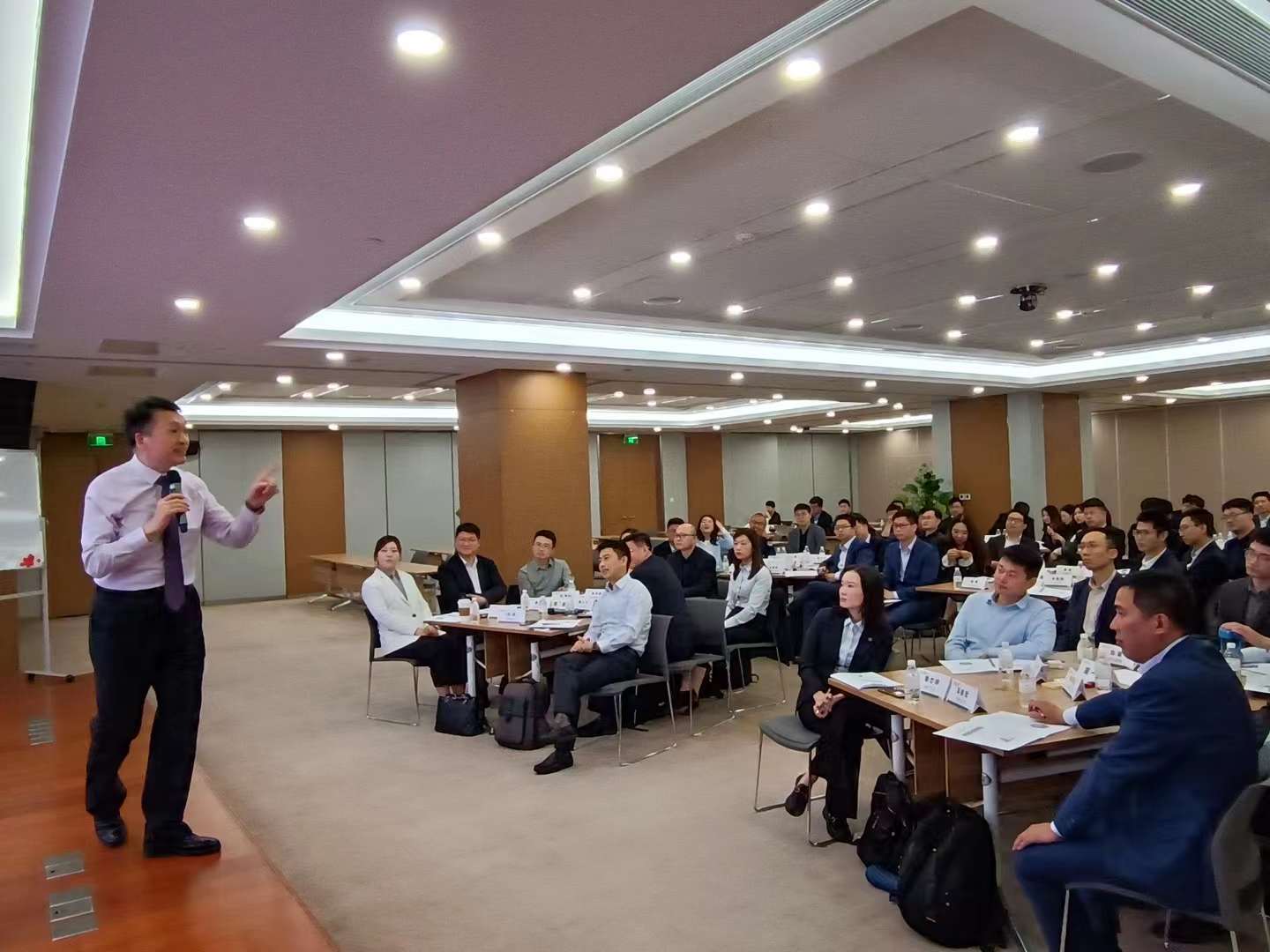 李成林给海通恒信讲《大客户销售策略》课程