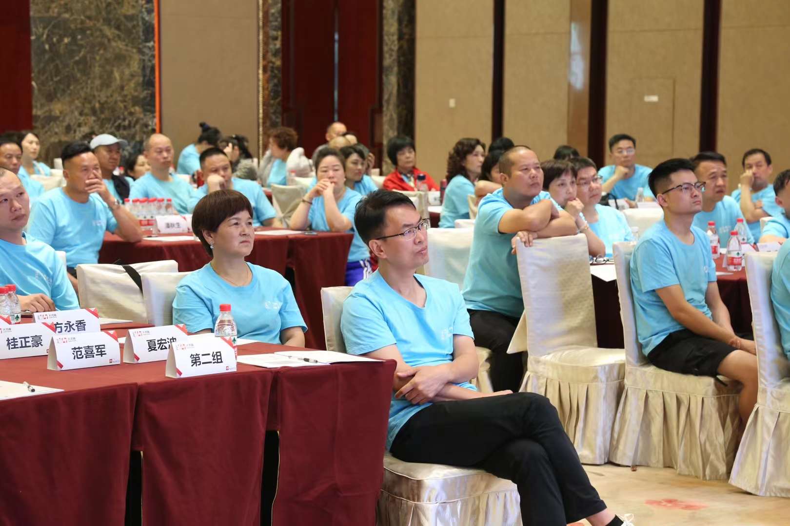 李成林给怡亚通讲《成为有竞争力的分销店铺》