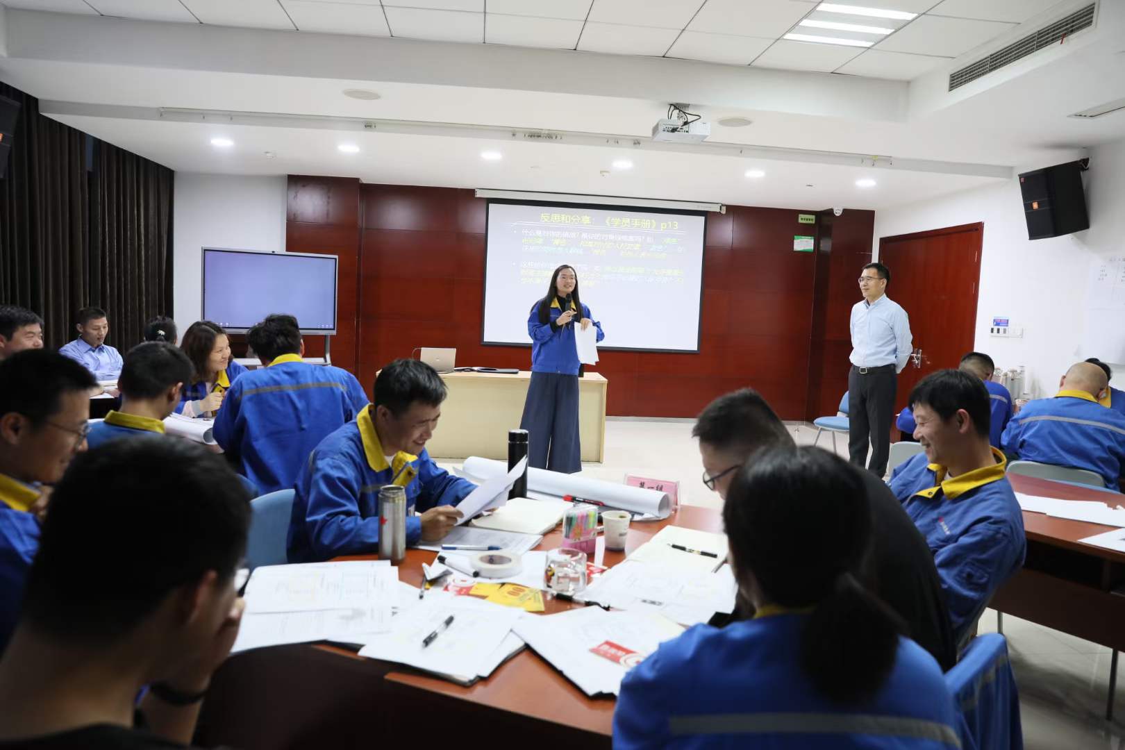 苏进为景兴纸业青年干部班开展领导力工作坊